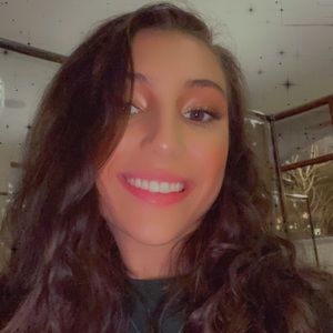 Meet your Posher, Ava